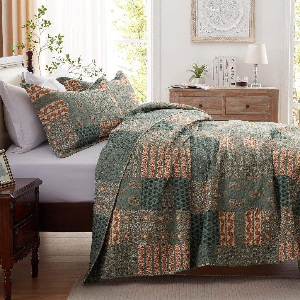 LEAONME Quilt Set Full/Queen Floral Paisley Olive Green with 2 Pillow Shams X85767