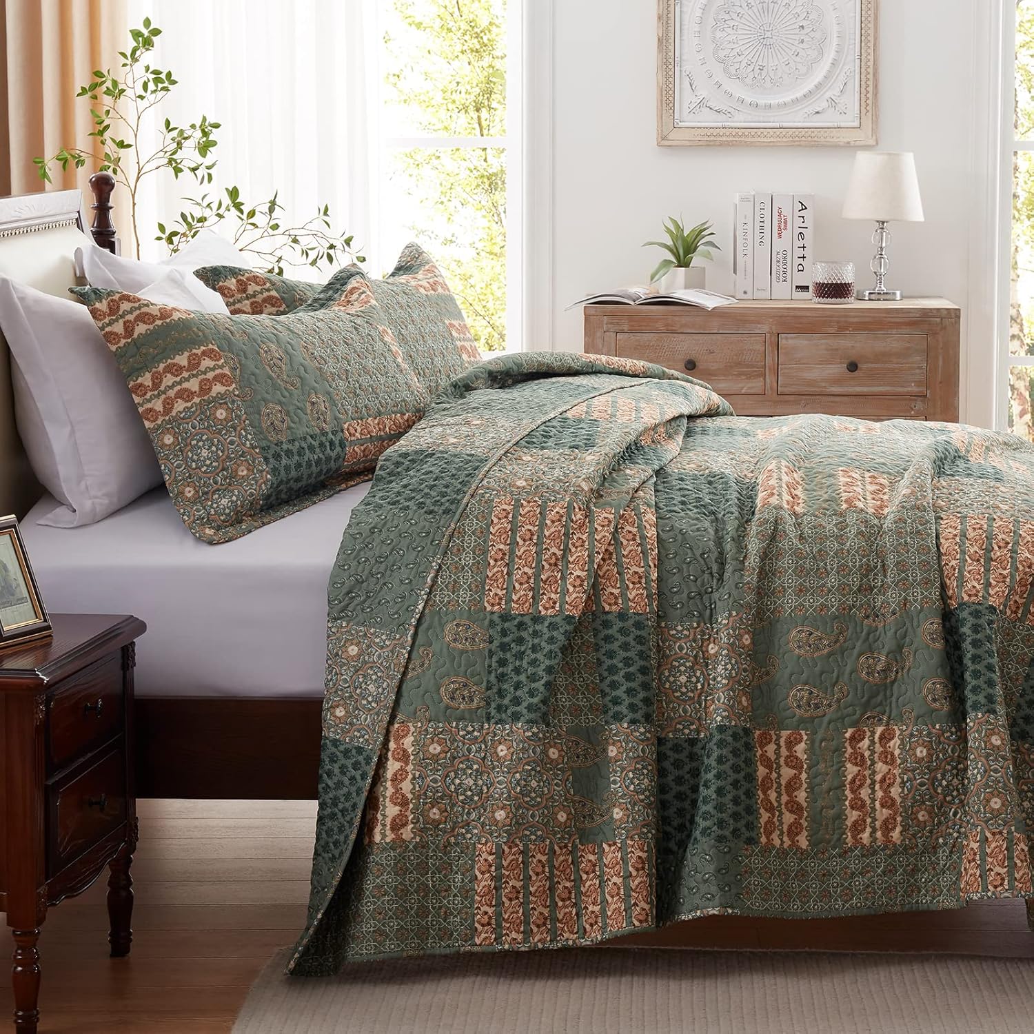 LEAONME Quilt Set Full/Queen Floral Paisley Olive Green with 2 Pillow Shams X85767
