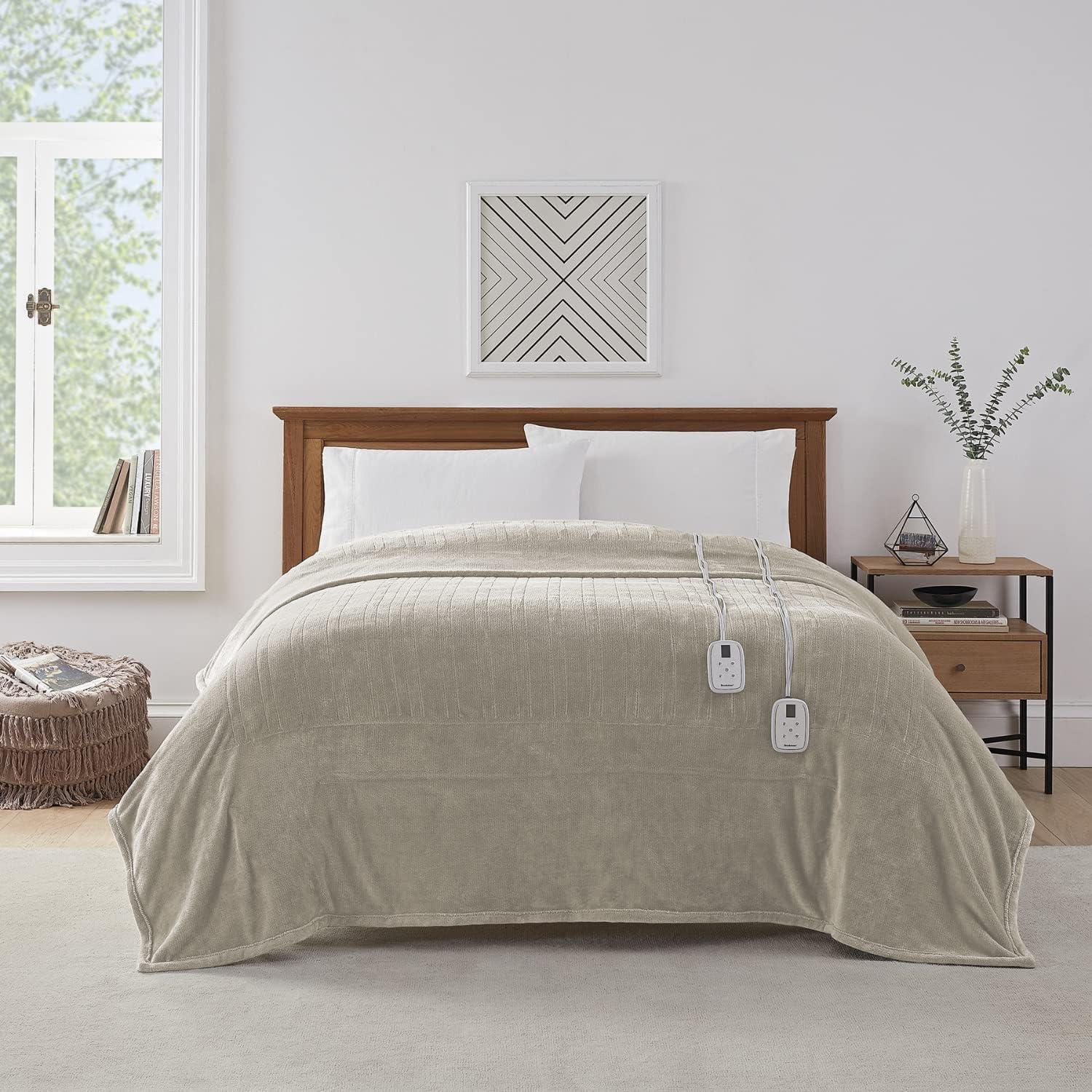 Brookstone Twin Size Ultra Soft Velvet Electric Heated Throw Blanket with Remote, Grey Pumice K5159