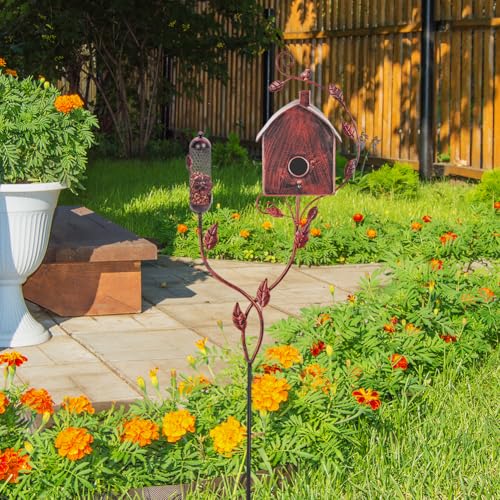 VEWOGARDEN Metal Bird House with Pole for Outdoor Garden Decor C581591