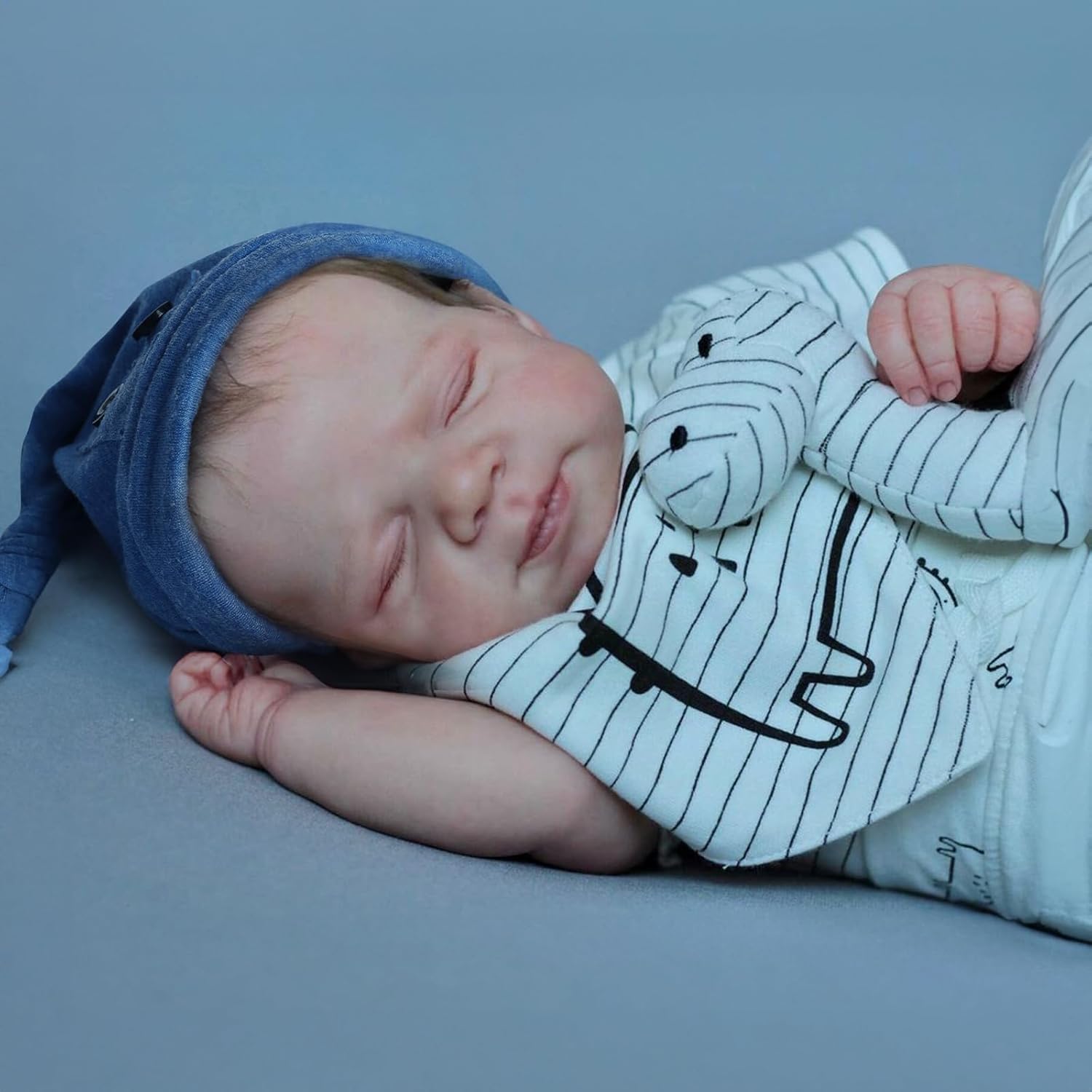 WOOROY Realistic Reborn Baby Dolls Boy - 18-Inch Newborn with Soft Cloth Body N16915