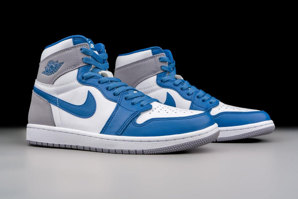 Jordan Men's 1 Retro High OG True Blue/White-Cement Grey W601