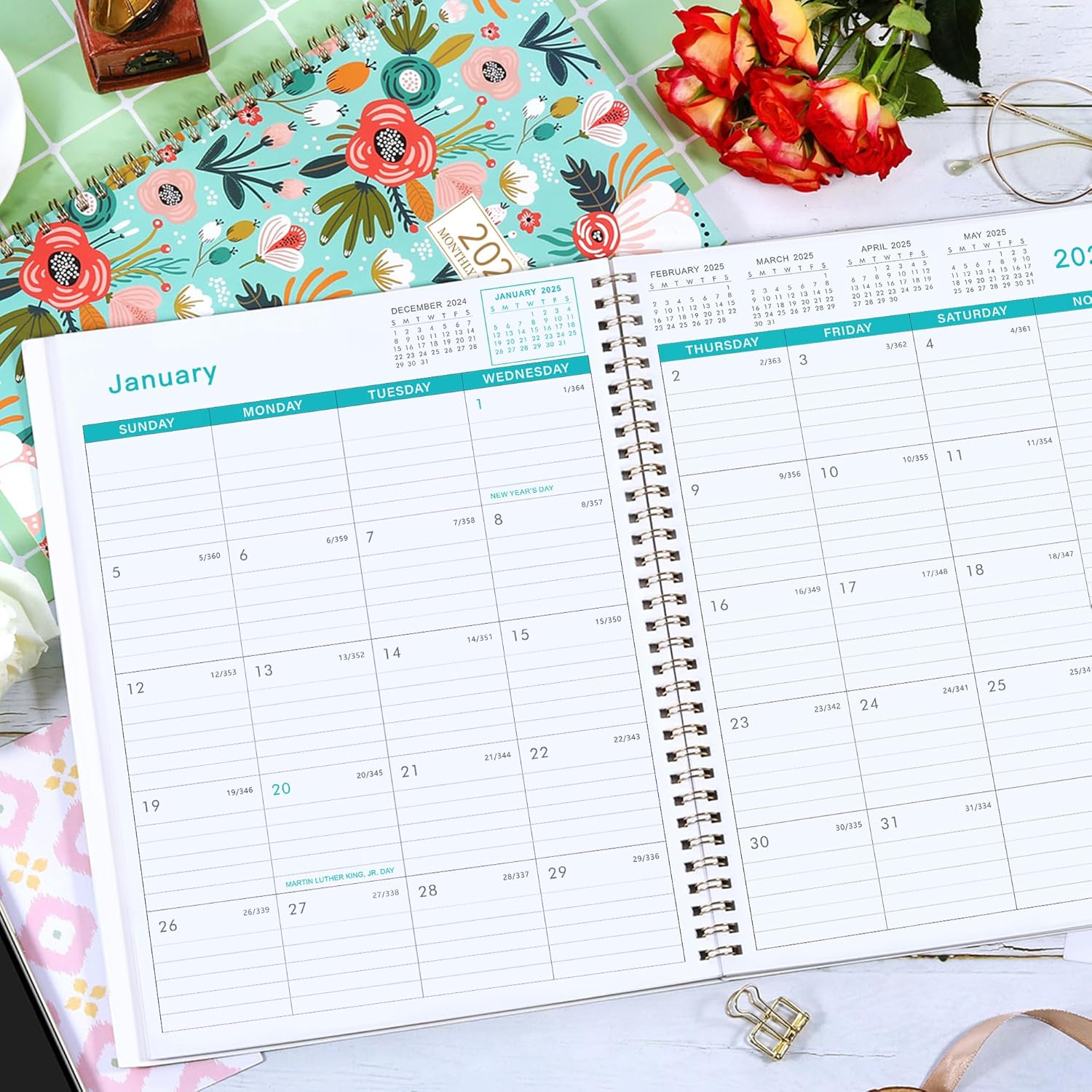 2025 Monthly Planner 8.5" x 11" with Tabs and Inner Pocket K7335