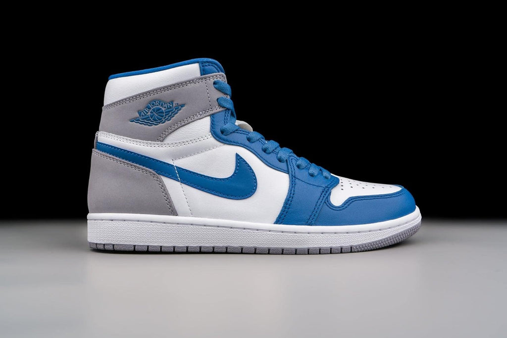 Jordan Men's 1 Retro High OG True Blue/White-Cement Grey W601