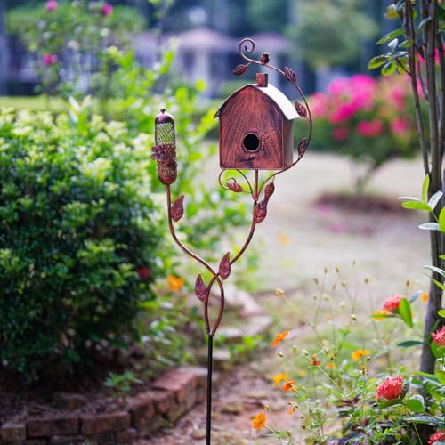 VEWOGARDEN Metal Bird House with Pole for Outdoor Garden Decor C581591