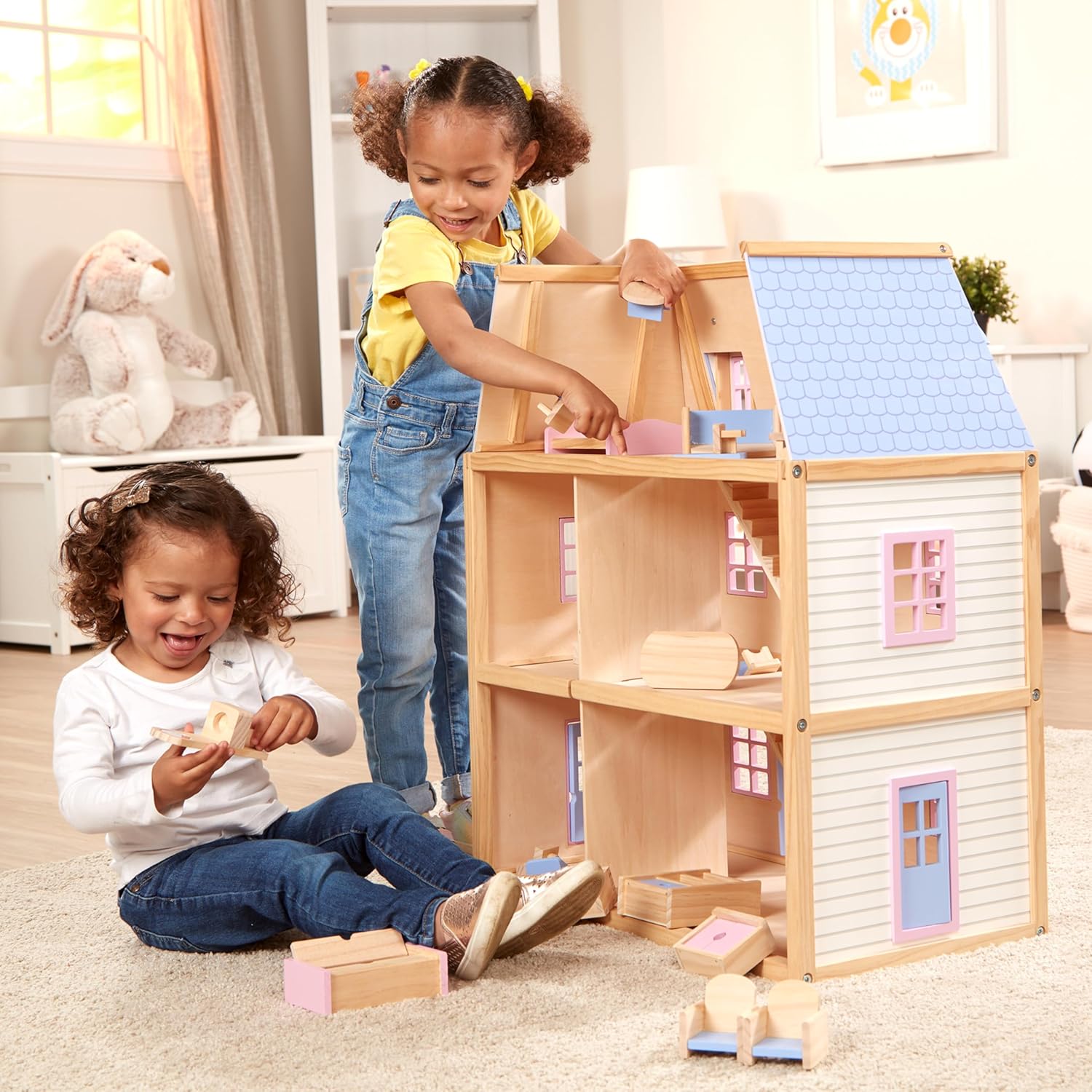 Melissa & Doug Modern Wooden Multi-Level Dollhouse with 19 pcs Furniture Q853480